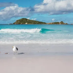 hospedagem-praia-do-pontal-arraial-do-cabo.cabofriohotels.org/